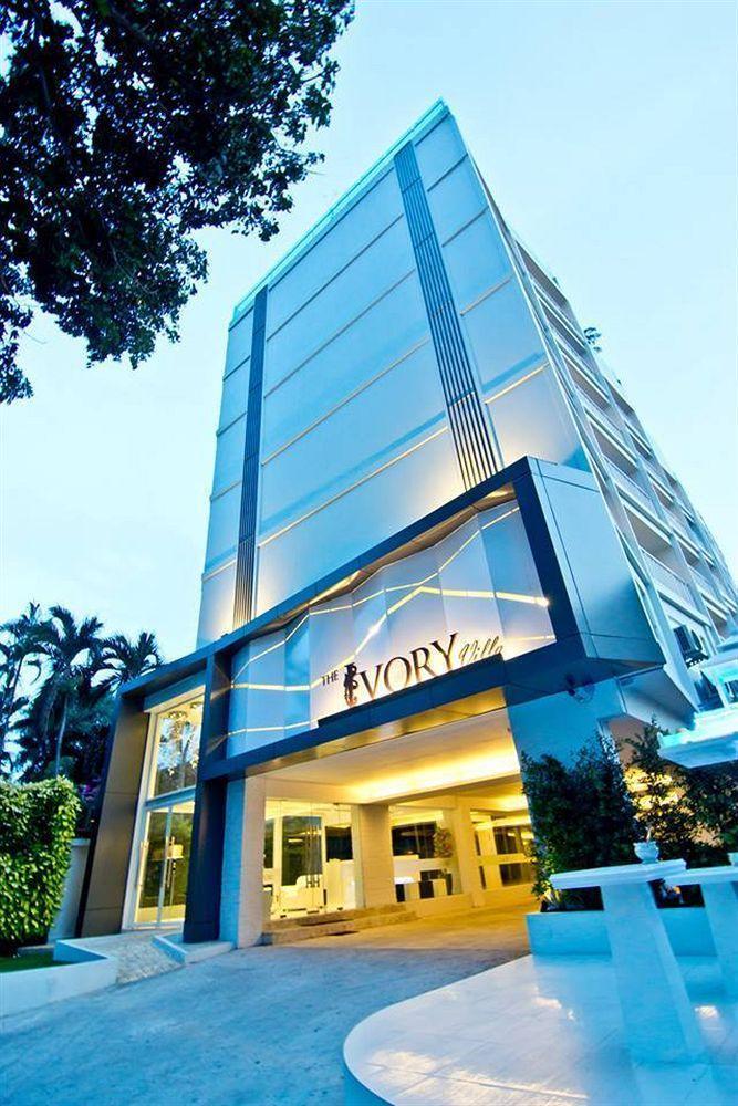 The Ivory Villa Pattaya Bagian luar foto